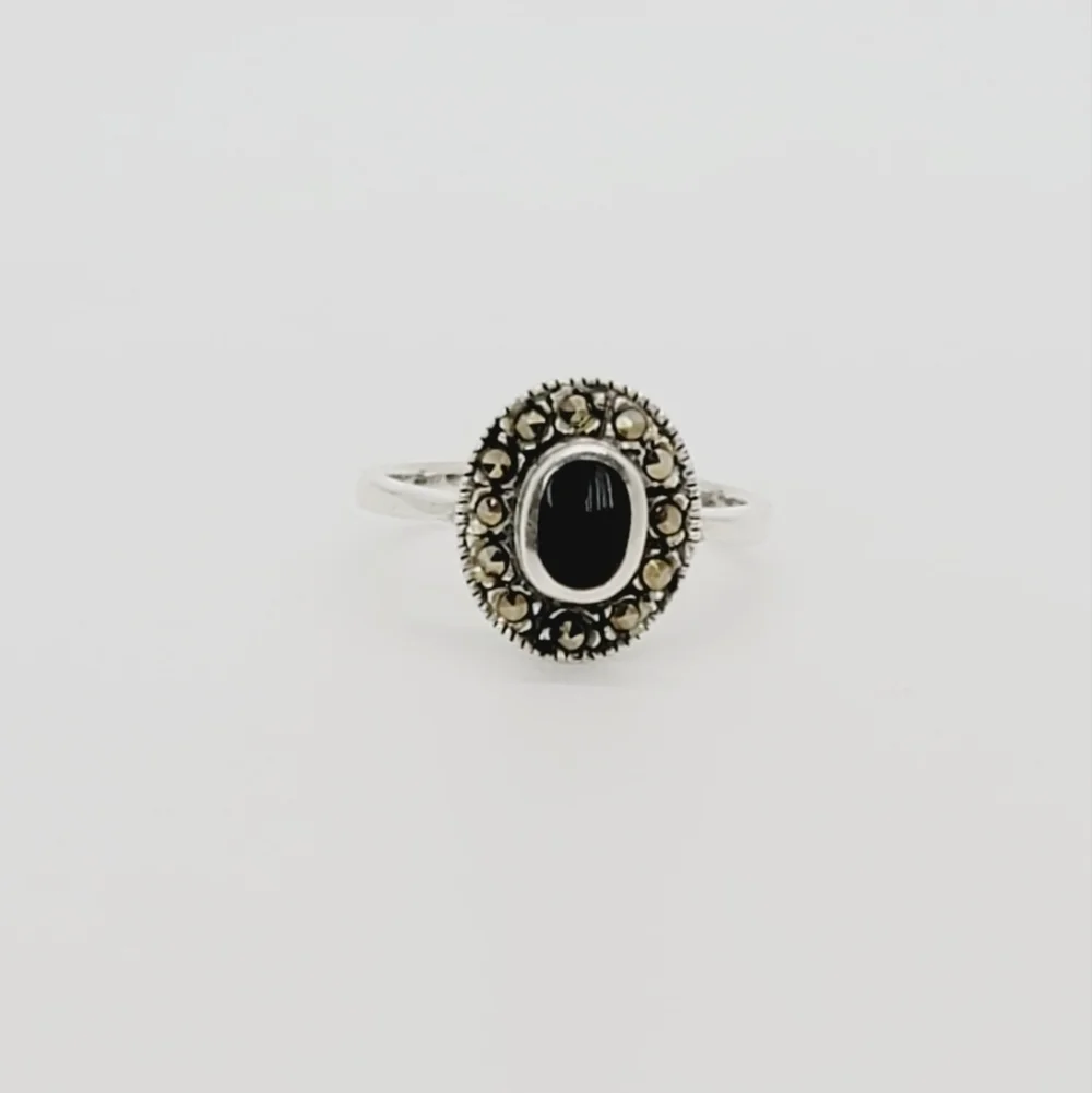 925 Sterling Silver White Gold Plated ring 5.25